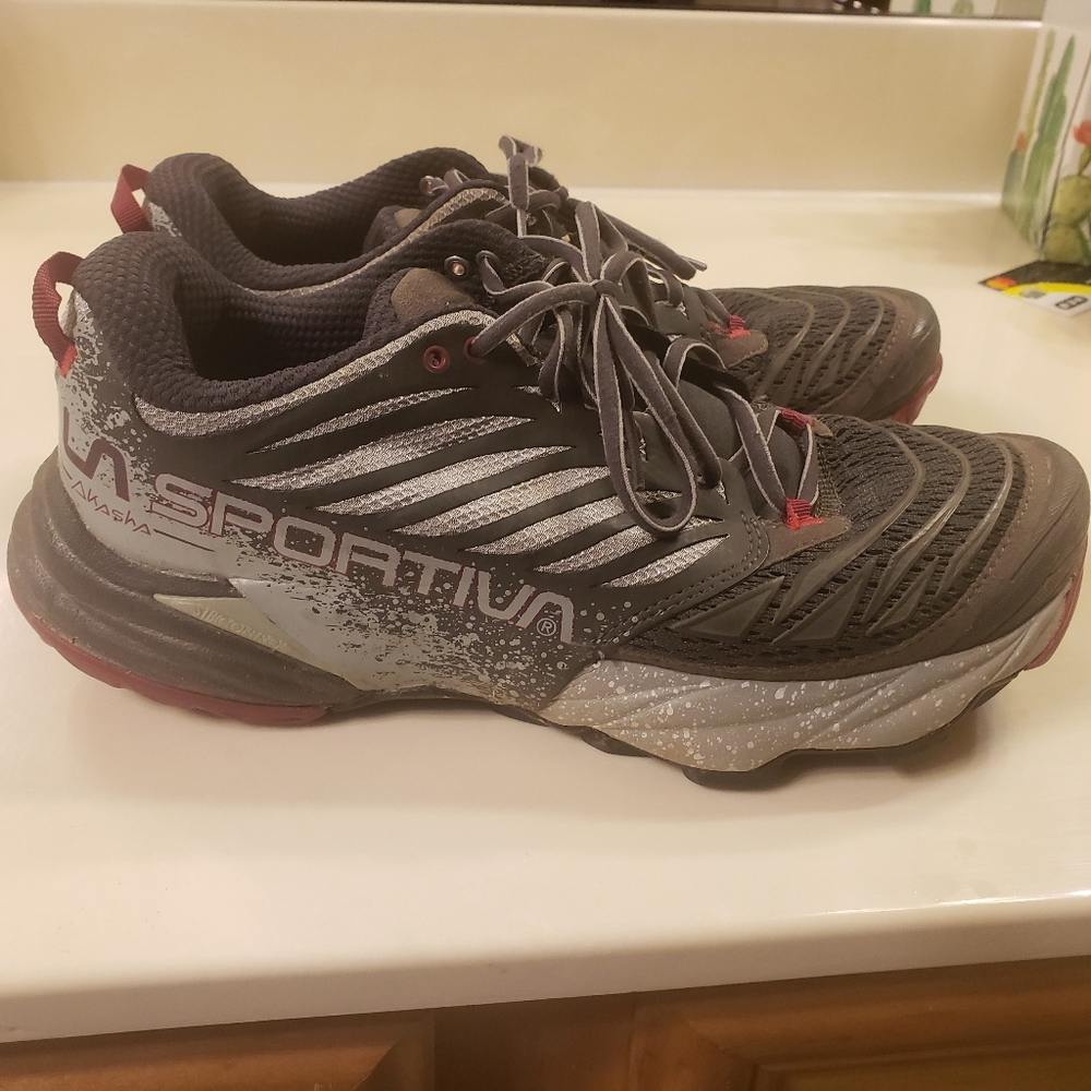 Trail shoe